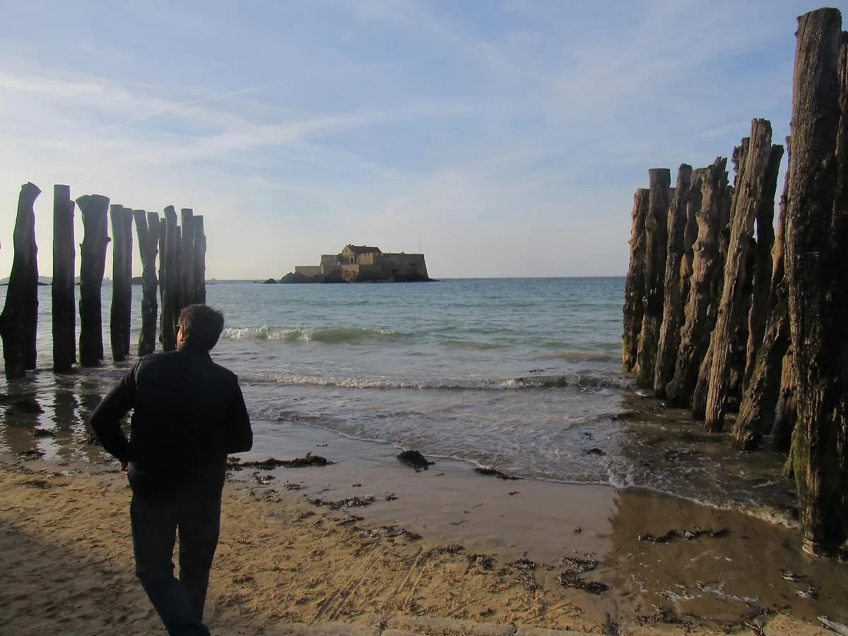 Hotel Ker Annick Saint-Malo 2*,
